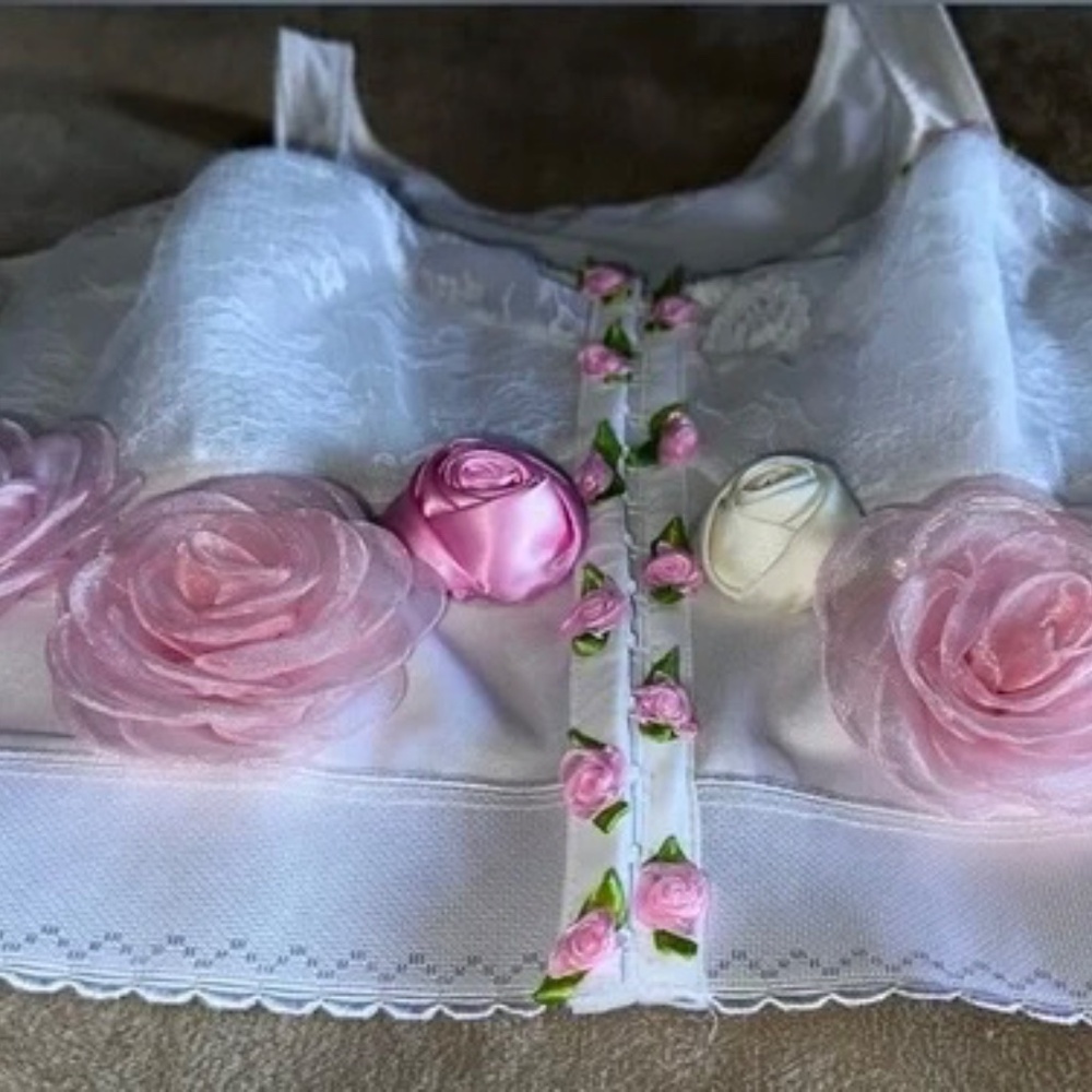 Long line, Bustier Bra. Embellished with Roses. Lace Bra Bt Cortland 42D